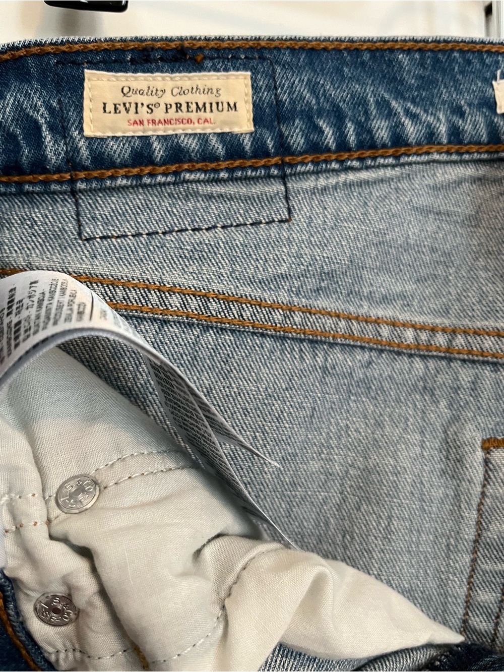Levi’s Ribcage Bell Jeans - Picture 4 of 5